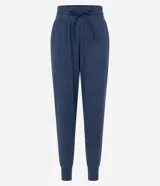 Pantalón de jogging deportivo azul con cintura ajustable con cordón, bolsillos laterales y tobillos ajustados.