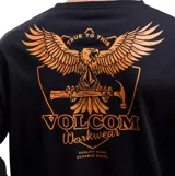 Remera de manga larga Volcom color negro, con cuello redondo y pequeño estampado de un águila en el pecho.