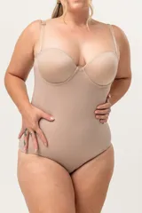 Body modelador reductor color piel, strapless, con aro y copa. Breteles regulables desmontables. Reforzado en zona abdominal para mayor contención. Broches en entrepierna con fundillo en algodón 100%.