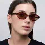 Gafas de sol Ifu con montura ovalada color carey y lentes marrones polarizadas con protección UV400.