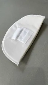 Par de hombreras desmontables blancas para colocar en los breteles del soutien.