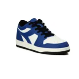 Championes urbanos Diadora modelo Milano, color azul y blanco, con cordones negros y suela blanca.