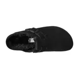 Zueco Boston de Birkenstock, color negro, con interior de piel de oveja y hebilla ajustable.