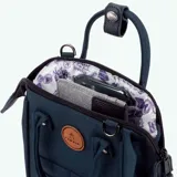 Bolso cartera vegano Cabaia Nano Bag, color azul, con correa desmontable y tejido repelente al agua.