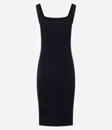 Vestido midi de Blue Steel confeccionado en tejido rib acanalado, con escote cuadrado y breteles anchos. Diseño básico y ajustado al cuerpo.