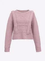 Sweater tejido color rosa con cuello redondo y mangas largas. Presenta apliques de tablas en los hombros y en el frente.
