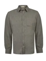 Camisa de manga larga de lino color verde militar, con cuello camisero, cierre frontal con botones y un bolsillo aplicado en el pecho.