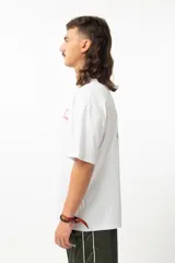 Remerón blanco de algodón con estampa en la espalda de un evento de Vernal Club Records.