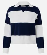 Suéter de punto con diseño de rayas horizontales anchas en color verde oscuro y blanco. Presenta cuello tipo polo con escote en V, mangas largas con puños ajustados y un corte regular.