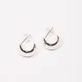 Par de aros tipo argolla gruesa de plata 925.