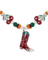 Collar con cuentas de colores y dije de bota cowboy esmaltada en rojo, verde y plateado.