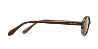 Lentes de sol con montura ovalada de color marrón chocolate y lentes polarizadas en tono marrón. Presentan un diseño de bordes finos y definidos con protección UV400.