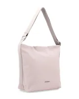 Bolso tipo hobo de diseño minimalista y elegante en tono beige, fabricado en símil cuero. Cuenta con una correa ajustable para llevar al hombro y herrajes metálicos.