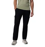 Pantalón cargo negro de corte recto, con bolsillos laterales con solapa y cierre a presión, bolsillos inclinados y presillas para cinturón. Cuenta con tecnología Omni-Shield que repele la humedad y las manchas.