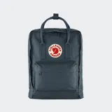 Mochila clasica Fjallraven Kanken modelo Classic, color gris oscuro, con compartimento principal con cierre, bolsillo frontal y asas superiores.