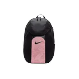 Mochila deportiva Nike Academy Team color negro con panel frontal estampado en tonos rosado y blanco con diseño geométrico y logo de la marca. Cuenta con compartimento principal con cierre, tecnología Storm-FIT para protección contra la lluvia y diseño ergonómico.