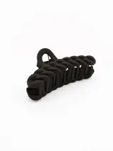 Pinza para el pelo de diseño tipo cadena eslabonada, en color negro mate.