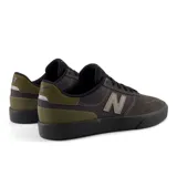 Championes urbanos New Balance Numeric 272, color marrón con detalles en verde y logo "N" en beige.