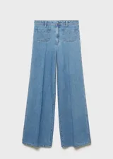 Pantalón de jean estilo denim con corte de pierna ancha y cintura alta. Presenta dos bolsillos de parche en la parte delantera, dos bolsillos traseros, trabillas para cinturón y cierre frontal con botón y cremallera.
