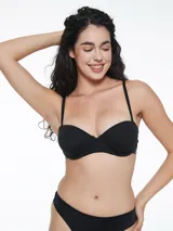 Soutien negro con copa y breteles finos regulables.