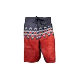 Short de baño rojo con estampado de ondas blancas y grises en la parte superior.