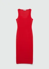 Vestido midi de tejido fluido y diseño entallado, con escote cuadrado y tirantes finos. Presenta una abertura posterior en el bajo.