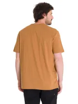 Remera Caterpillar de manga corta y cuello redondo, color marrón con gran logotipo negro impreso en el pecho.