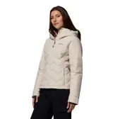 Campera técnica de plumón Columbia modelo Grand Trek III Down, color beige. Presenta tecnología Omni-Heat Infinity para retención de calor, diseño impermeable con costuras selladas, capucha fija ajustable, cierre frontal revestido y puños con orificios para pulgares.