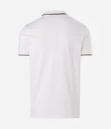 Camisa polo de manga corta confeccionada en algodón, con cuello en V y detalles en color contrastante en el cuello y los puños. Presenta un diseño de tejido en media malla, ofreciendo una textura suave y transpirable.