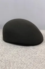 Gorra inglesa verde militar de paño.