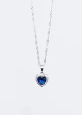Cadena de plata 925 con dije de corazón azul rodeado de pequeñas circonitas.