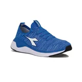 Championes Diadora Adriatic Running, color azul francia con detalles en blanco y negro. Zapatillas deportivas de running con capellada tejida y suela blanca con perforaciones. Logo de la marca en el lateral.