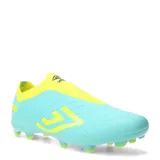 Championes de fútbol Umbro Victory HG, diseño sin cordones en color turquesa con detalles en amarillo flúor. Presentan una capellada sintética texturizada para un mejor control del balón y suela HG para tracción en terrenos firmes.