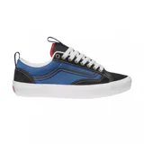 Championes Vans modelo Skate Old Skool 36, con diseño de caña baja en combinación de colores azul y negro, con suela de goma blanca y cordones blancos.