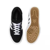 Championes Adidas Matchbreak Super de estilo urbano, color negro con las icónicas tres rayas laterales en blanco. Presentan una suela de goma vulcanizada blanca y detalle de logo dorado en el lateral.