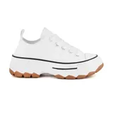 Championes de lona blanca con diseño de plataforma robusta y suela dentada de color marrón. Presenta cordones al tono y una línea negra decorativa en la entresuela.