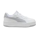 Championes Puma modelo Court Lally Skye de plataforma, color blanco con detalles en gris claro. Presentan capellada sintética, cierre con cordones y suela de goma elevada.