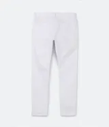 Pantalón blanco de corte skinny confeccionado en sarga de algodón con elastano.
