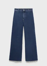 Jeans culotte de tiro alto color azul oscuro, confeccionados en tejido elástico de algodón estilo tejano vaquero. Presentan diseño de perneras anchas, trabillas para cinto, cierre de cremallera y botón, bolsillos traseros y bajo deshilachado.