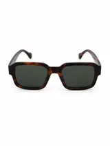 Lentes de sol con armazón rectangular de acetato con estampado carey en tonos marrones y negros, y cristales oscuros.