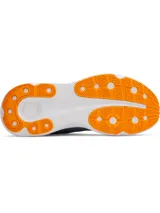 Championes de running Under Armour Infinite Pro 2, color celeste con entresuela blanca y detalles en naranja en la suela. Presentan una parte superior de malla técnica transpirable, diseño de talón para mayor estabilidad y amortiguación HOVR+ para retorno de energía.