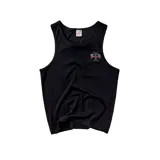 Musculosa de canalé negra con diseño de cruz de Malta estampada en el pecho.