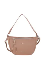 Cartera bandolera Oreiro de cuero sintético en color crudo, con cierre superior, bolsillo frontal con cierre y tirador de cordón trenzado. Presenta detalles de herrajes plateados y el logo de la marca en relieve.