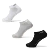 Pack de tres pares de medias deportivas New Balance, corte quarter (tres cuartos), en colores blanco, gris y negro.