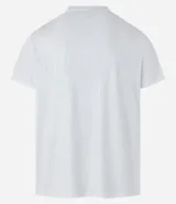 Remera deportiva de hombre con tecnología Dry, cuello redondo y mangas cortas. Presenta un diseño con estampa sutil tipo heat print y detalles de líneas en los hombros.