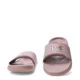 Chancletas Under Armour modelo W Ignite Select, color rosado, con tira ancha superior y el logo de la marca grabado en relieve.