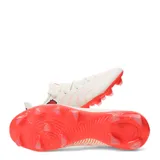 Championes de fútbol Puma Future 9 Play FG para hombre, en color beige con detalles y suela en tono anaranjado, con el logo de la marca en el talón.