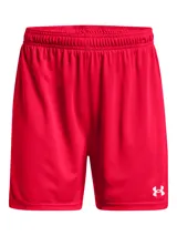 Short deportivo Under Armour modelo Golazo 3.0, color rojo, con cintura elástica y logo de la marca en contraste en el ruedo. Confeccionado en tejido ligero de secado rápido con aberturas laterales.