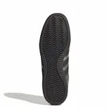 Championes Adidas Barreda Lo de estilo urbano, color plateado metalizado con las icónicas tres tiras en color negro y suela oscura.