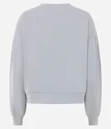 Buzo deportivo Get Over de microfibra color gris claro, de corte boxy, cuello redondo y manga larga abullonada con puños y barra ajustados.